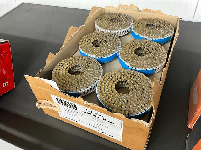 D fast 30mm gipskartonnagel (ca. 3200x) - afbeelding 1 van  3