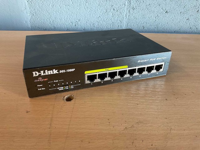 D-link gigabit poe dgs-1008p 8-poorts switch - afbeelding 1 van  2