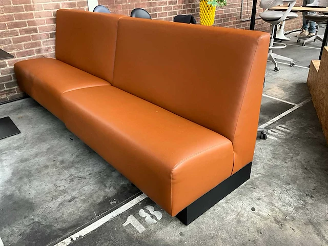 D2m | modulaire loungebank | cognac 140x75x100cm (2x) - afbeelding 2 van  5