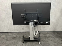 D3 - 84" monitor op verrijdbare standaard - afbeelding 15 van  17