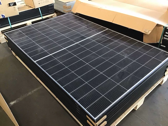 Da solar 455 8 zonnepanelen en 1 aeg omvormer - afbeelding 1 van  4
