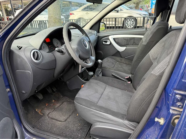 Dacia - 2008 - sandero - 1.4 lauréate - personenauto - afbeelding 5 van  16