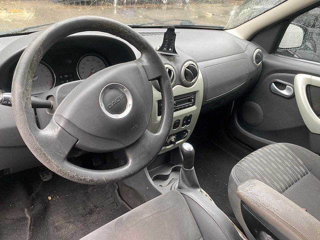 Dacia - 2011 - logan mcv - 1.6 mpi blackline - 22-snl-8 - afbeelding 5 van  23