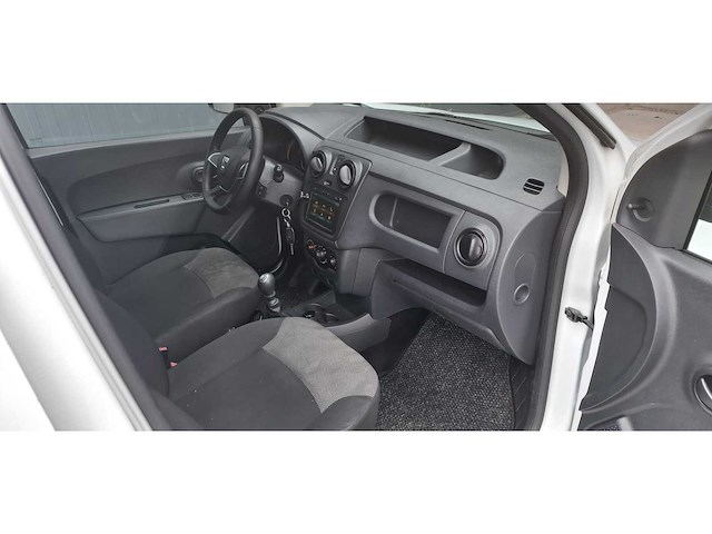 Dacia - dokker - 1.5 blue dci essent. - bedrijfswagen - 2020 - afbeelding 2 van  9