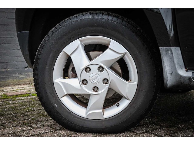 Dacia - duster - 1.6 lauréate 2wd 16-pzj-5 - afbeelding 14 van  17