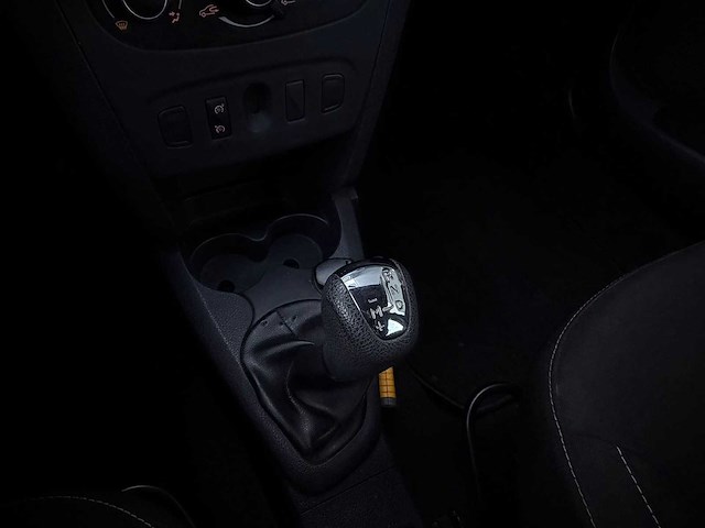 Dacia - sandero - 0.9 tce laureate - car - 2017|pr-498-p|iaw - afbeelding 21 van  21