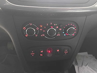 Dacia - sandero - 0.9 tce stepway lau. - 4-srk-89- 2013 - afbeelding 4 van  19