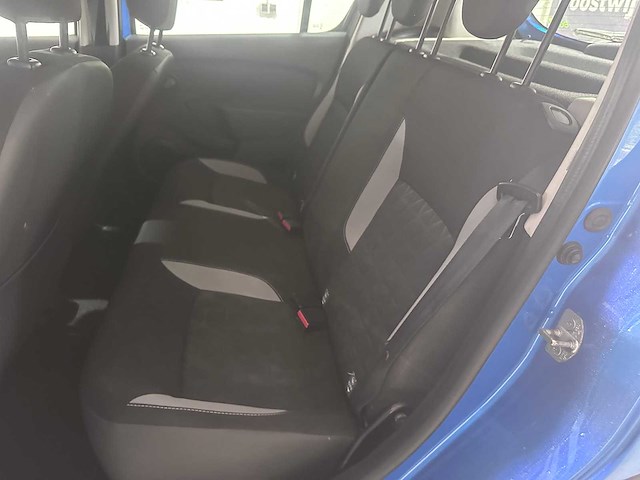 Dacia - sandero - 0.9 tce stepway lau. - 4-srk-89- 2013 - afbeelding 13 van  19