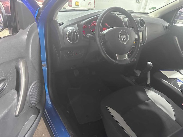 Dacia - sandero - 0.9 tce stepway lau. - 4-srk-89- 2013 - afbeelding 16 van  19