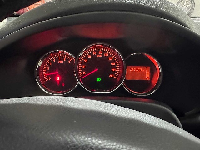 Dacia - sandero - 0.9 tce stepway lau. - 4-srk-89 - afbeelding 3 van  21