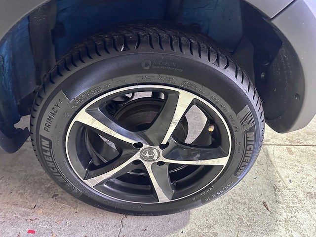 Dacia - sandero - 0.9 tce stepway lau. - 4-srk-89 - afbeelding 7 van  15