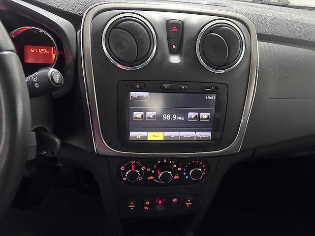 Dacia - sandero - 0.9 tce stepway lau. - 4-srk-89 - afbeelding 2 van  10
