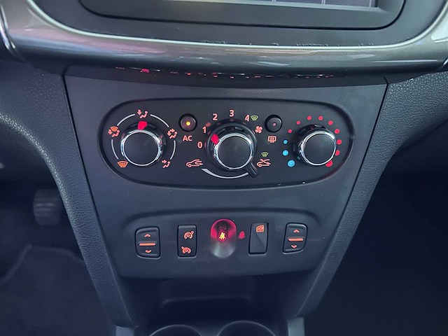 Dacia - sandero - 0.9 tce stepway lau. - 4-srk-89 - afbeelding 3 van  10