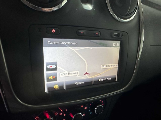 Dacia - sandero - 0.9 tce stepway lau. - 4-srk-89 - afbeelding 9 van  10