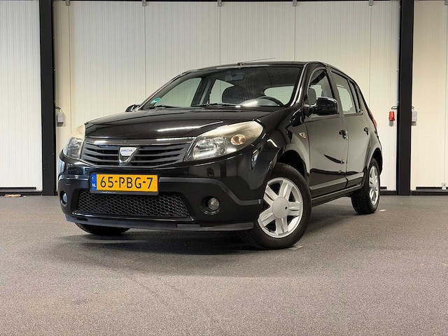 Dacia - sandero - 1.2 blackline 2011 65-pbg-7 iaw - afbeelding 1 van  16
