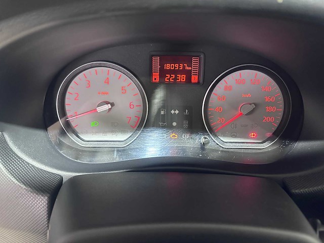 Dacia - sandero - 1.6 lauréate - 35-jln-6 - afbeelding 2 van  20