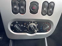 Dacia - sandero - 1.6 lauréate - 35-jln-6 - afbeelding 5 van  15