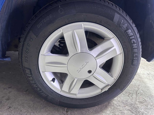 Dacia - sandero - 1.6 lauréate - 35-jln-6 - afbeelding 9 van  15