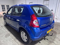 Dacia - sandero - 1.6 lauréate - 35-jln-6 - afbeelding 12 van  18