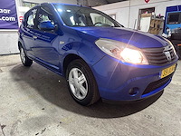 Dacia - sandero - 1.6 lauréate - 35-jln-6 - afbeelding 15 van  18