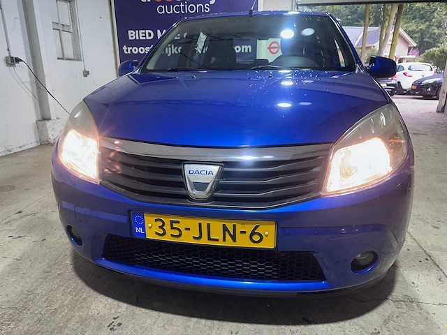 Dacia - sandero - 1.6 lauréate - 35-jln-6 - afbeelding 16 van  18
