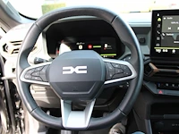 Dacia bigster mild hybrid-g140 met kenteken jsv-16-j. uitgerust met 1,2 benzinemotor en lpg installatie en ... - afbeelding 2 van  14