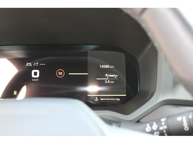 Dacia bigster mild hybrid-g140 met kenteken jsv-16-j. uitgerust met 1,2 benzinemotor en lpg installatie en ... - afbeelding 4 van  14