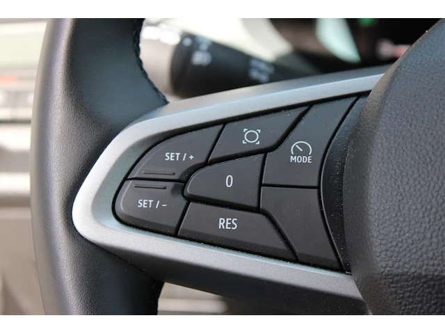 Dacia bigster mild hybrid-g140 met kenteken jsv-16-j. uitgerust met 1,2 benzinemotor en lpg installatie en ... - afbeelding 5 van  14