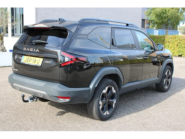 Dacia bigster mild hybrid-g140 met kenteken jsv-16-j. uitgerust met 1,2 benzinemotor en lpg installatie en ... - afbeelding 8 van  14