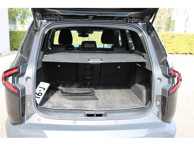 Dacia bigster mild hybrid-g140 met kenteken jsv-16-j. uitgerust met 1,2 benzinemotor en lpg installatie en ... - afbeelding 10 van  14