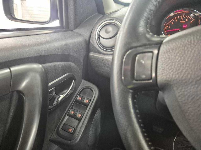 Dacia duster 1.2 tce 4x2 lauréate | l-803-kg - afbeelding 7 van  25