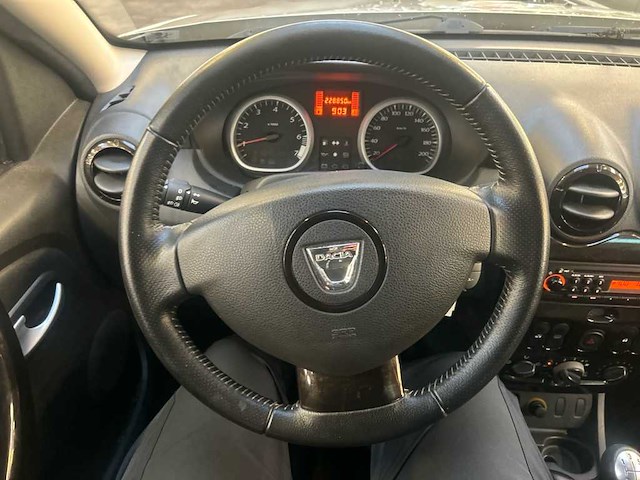 Dacia duster 1.6 lauréate 2010 | 50-nbl-3 - afbeelding 4 van  16