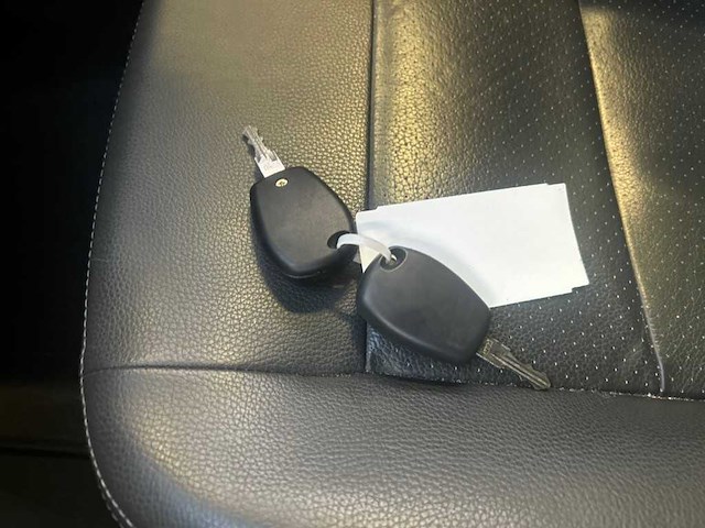 Dacia duster 1.6 lauréate 2wd 2010 | 50-nbl-3 - afbeelding 8 van  11