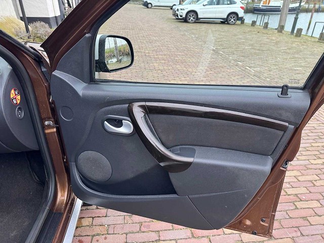 Dacia duster 1.6 lauréate cool pack3 pack exclusive 10-rbx-6 - afbeelding 21 van  22