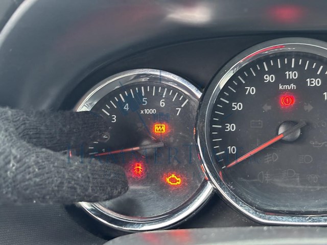 Dacia duster phase 2 1.5 dci 4x2 liberty, 2016 - afbeelding 4 van  37