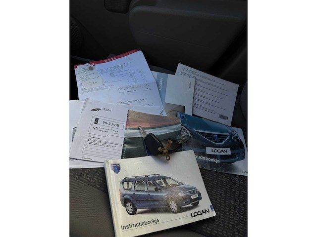 Dacia logan mcv 1.6-16v lauréate, 99-zj-db - afbeelding 5 van  12