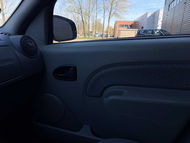 Dacia logan mcv 1.6-16v lauréate, 99-zj-db - afbeelding 11 van  12