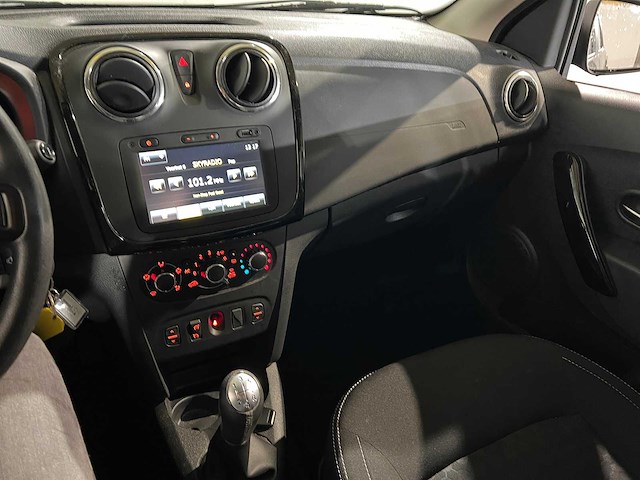 Dacia sandero 0.9 tce blackline, 9-zgz-47 - afbeelding 7 van  17