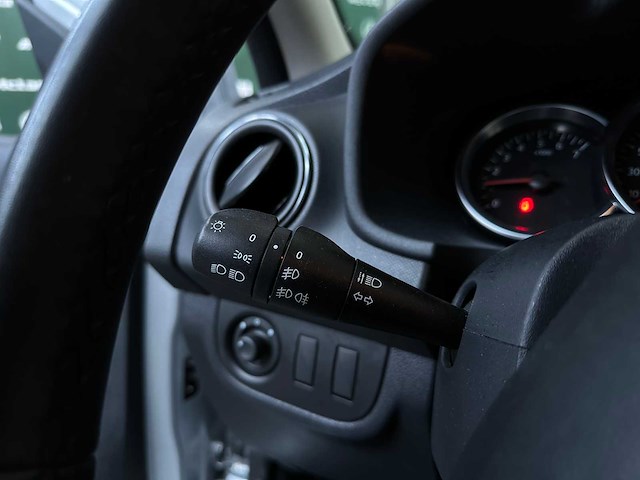 Dacia sandero 0.9 tce laureate 73pk 2019, g-092-lp - afbeelding 16 van  39