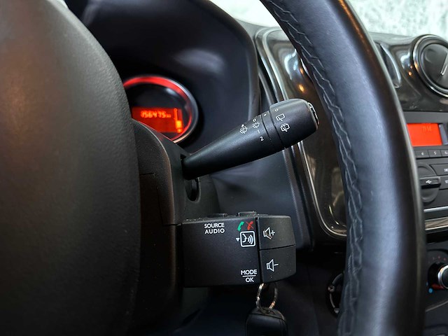 Dacia sandero 0.9 tce laureate 73pk 2019, g-092-lp - afbeelding 17 van  39