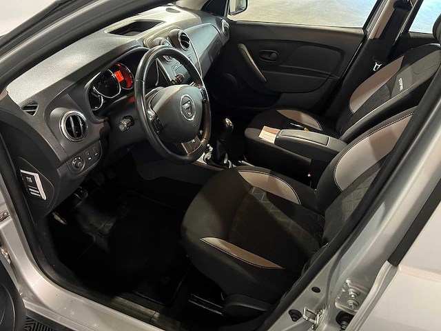 Dacia sandero 0.9 tce stepway laurate, 6-xbn-99 - afbeelding 3 van  18