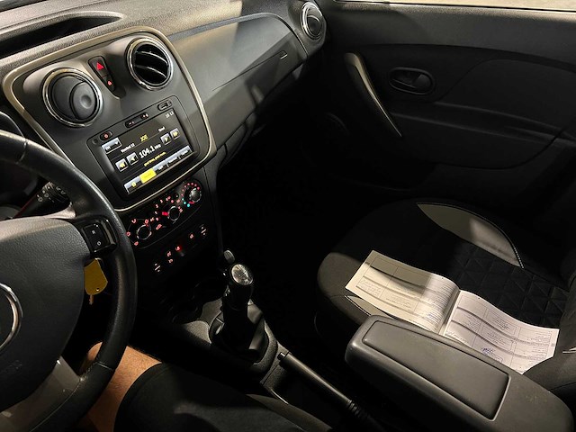Dacia sandero 0.9 tce stepway laurate, 6-xbn-99 - afbeelding 8 van  18