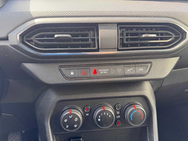 Dacia sandero 1.0 tce 90 essential* l-234-hp - afbeelding 2 van  5
