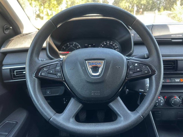 Dacia sandero 1.0 tce essential * l-219-hp - afbeelding 6 van  19