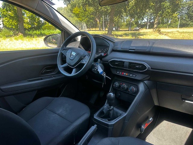 Dacia sandero 1.0 tce essential * l-219-hp - afbeelding 17 van  19