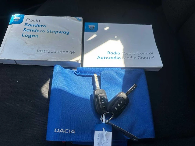 Dacia sandero 1.0 tce essential * l-219-hp - afbeelding 11 van  19