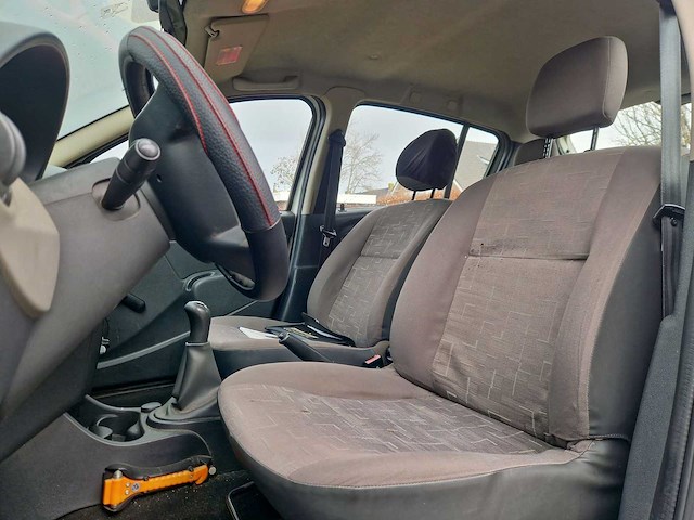 Dacia sandero 1.2 2011 | 55-ppj-8 - afbeelding 15 van  21