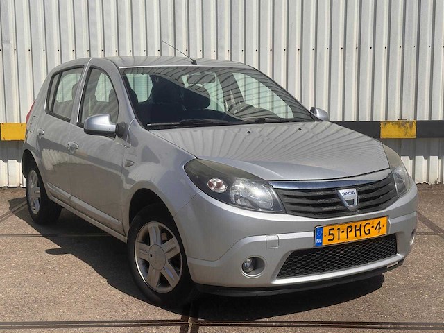 Dacia sandero 1.2 blackline, 51-phg-4 - afbeelding 2 van  5