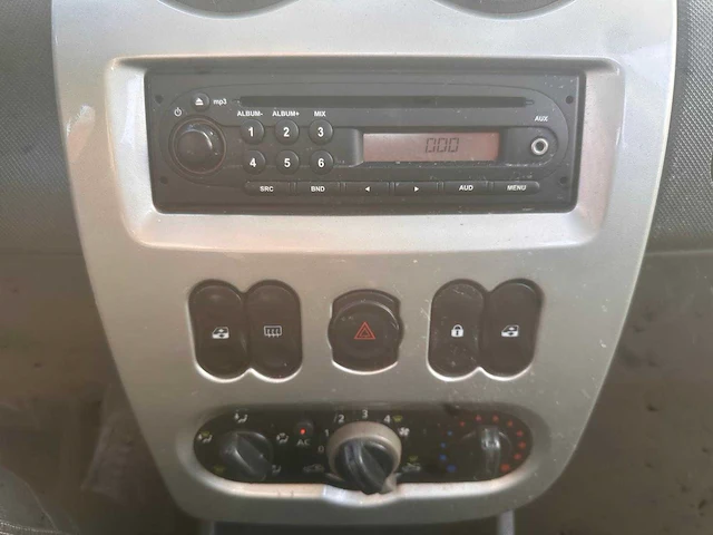 Dacia sandero 1.2 blackline *, 51-phg-4 - afbeelding 9 van  10