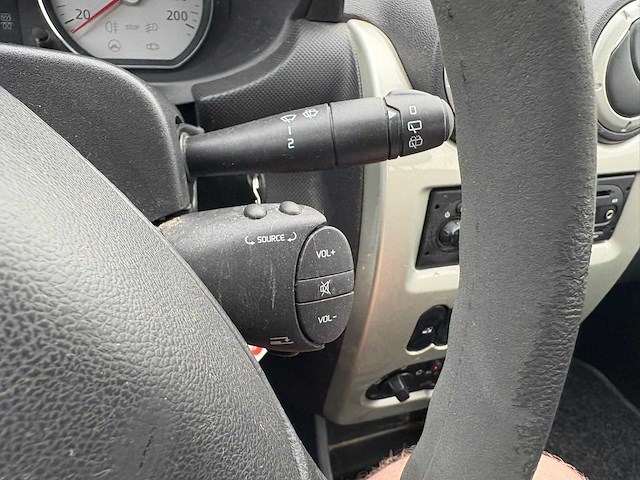 Dacia sandero 1.2 blackline , 87-rgr-2 - afbeelding 3 van  18